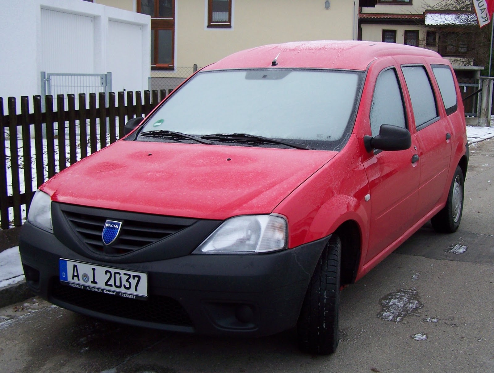 100_5742dacia_logan