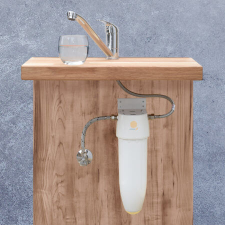 Sauberes Trinkwasser aus der Leitung mit dem Wasserfilter harmonei®.